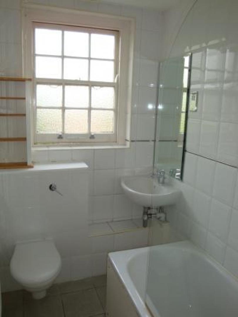 			3 Bedroom, 1 bath, 1 reception Flat			 Hamilton Terrace, ST JOHNS WOOD